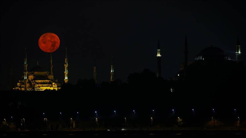 Kanlı ay tutulması hayatınızı değiştirecek! İşte en çok etkilenecek 4 burç! 10